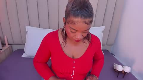 Snapshot of afrodita_de_amor chatting on November 2025 12:33:02 PM Vr. online show from November 2025 12:33:02 PM