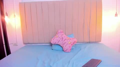 afrodita_house online show from December 2025 07:40:02 PM