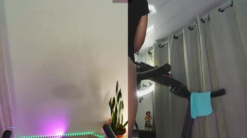 Snapshot of afrodita_p_ chatting on September 2025 09:47:02 AM Afrodita P online show from September 2025 09:47:02 AM