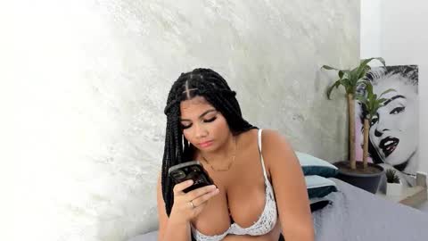 Afrodita Ross online show from September 2025 12:18:02 PM