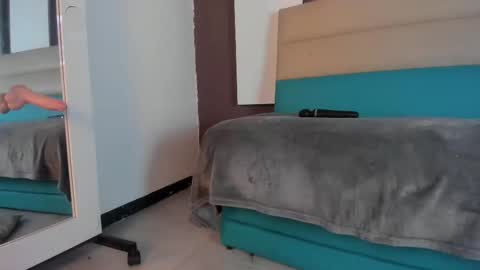 AFRODITA      online show from March 2025 05:00:02 PM