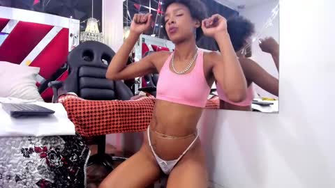 Snapshot of afroditagreenn chatting on February 2025 08:07:02 PM Afrodita online show from February 2025 08:07:02 PM