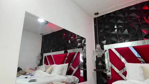 Snapshot of afroditagreenn chatting on September 2025 01:35:02 PM Afrodita online show from September 2025 01:35:02 PM