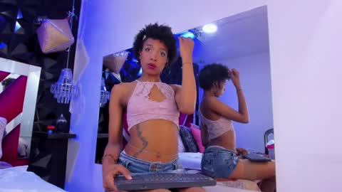 Snapshot of afroditagreenn chatting on October 2025 04:57:01 AM Afrodita online show from October 2025 04:57:01 AM