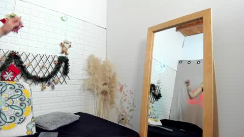Snapshot of agata__rose chatting on January 2025 02:30:01 PM agata__rose online show from January 2025 02:30:01 PM
