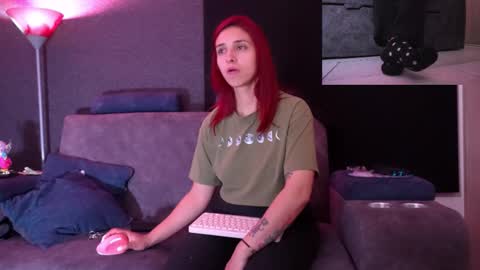 Agata Collinss online show from November 2025 04:37:01 AM