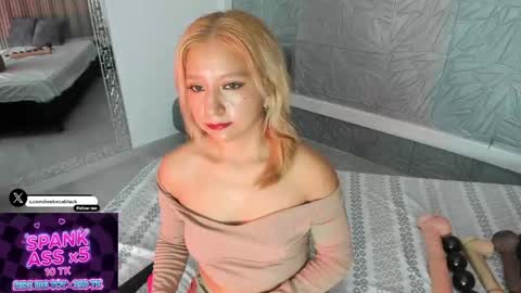 Agatadelphine online show from May 2026 01:30:01 PM