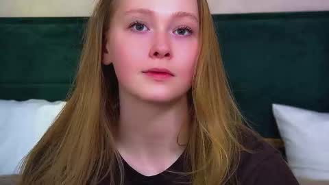 Snapshot of agatafoxley chatting on March 2026 06:25:01 PM AgataFoxley online show from March 2026 06:25:01 PM