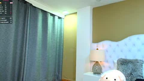 Snapshot of agatha_lenon chatting on December 2024 10:57:02 PM Agatha online show from December 2024 10:57:02 PM