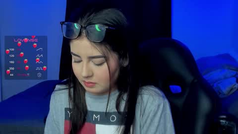 Cat online show from November 2025 02:21:01 AM