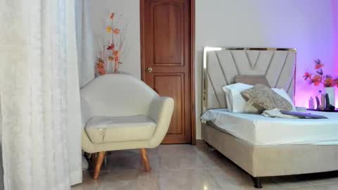 Agathaa white online show from November 2025 12:04:02 PM