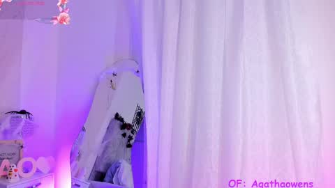 Agatha Owens online show from October 2025 11:37:02 PM