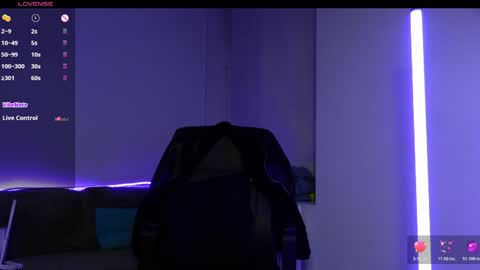 Snapshot of agelina_summer chatting on October 2025 05:59:02 PM Agelina Lilly Laura online show from October 2025 05:59:02 PM