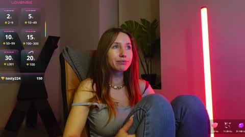 Snapshot of agelina_summer chatting on December 2025 06:45:01 PM Agelina Lilly Laura online show from December 2025 06:45:01 PM