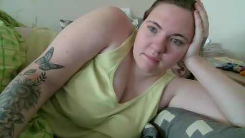 Snapshot of aglaya_fame chatting on December 2024 07:44:01 AM Aglaya Fame online show from December 2024 07:44:01 AM