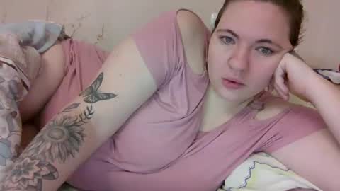 Snapshot of aglaya_fame chatting on December 2024 07:37:02 AM Aglaya Fame online show from December 2024 07:37:02 AM