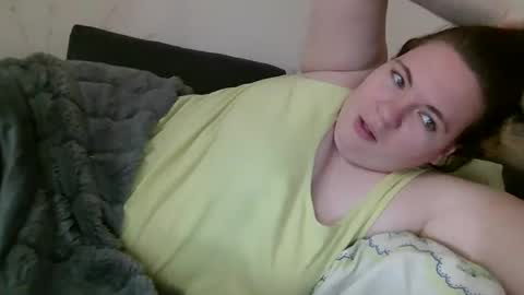 Snapshot of aglaya_fame chatting on January 2025 11:33:01 AM Aglaya Fame online show from January 2025 11:33:01 AM