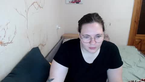 Snapshot of aglaya_fame chatting on February 2025 05:54:01 PM Aglaya Fame online show from February 2025 05:54:01 PM