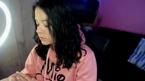 Snapshot of agnes_21 chatting on November 2025 01:39:02 PM ines online show from November 2025 01:39:02 PM