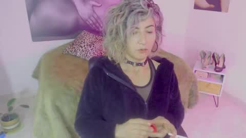 Lily online show from December 2024 10:45:02 AM