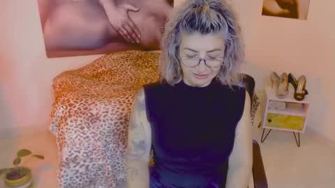 Lily online show from January 2025 03:28:02 AM