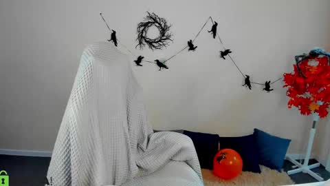 agnes wells online show from October 2025 09:21:02 AM