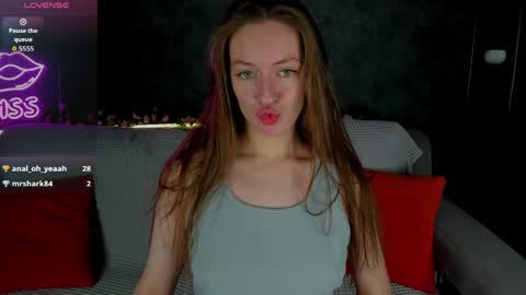 Snapshot of agnes_wells chatting on April 2026 01:10:02 AM agnes wells online show from April 2026 01:10:02 AM