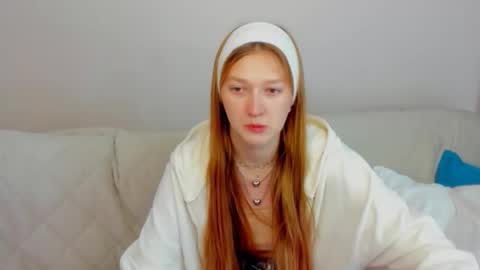 AgnesArden online show from November 2025 01:06:01 PM