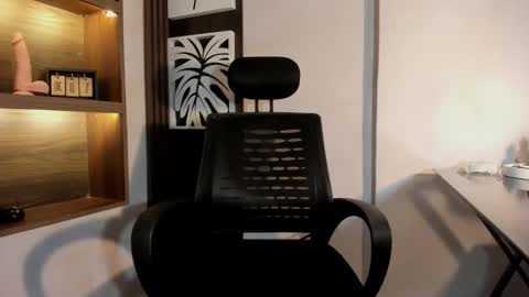 Snapshot of agnesrocuzzo chatting on December 2025 07:53:02 PM agnesrocuzzo online show from December 2025 07:53:02 PM