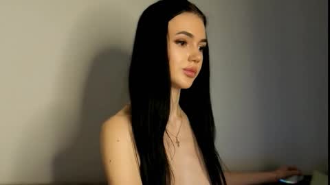 Snapshot of agness_leas chatting on March 2026 11:27:01 AM agness_leas online show from March 2026 11:27:01 AM