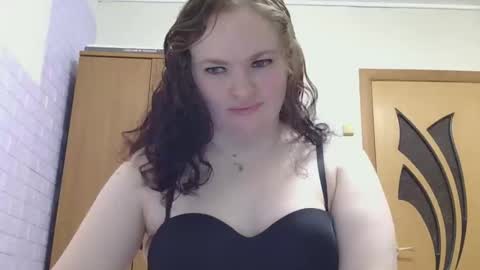 Snapshot of agnettta chatting on April 2026 03:28:02 PM Agnettta online show from April 2026 03:28:02 PM