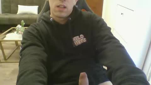 Snapshot of agustinfernandez067 chatting on May 2026 04:14:02 PM Agusboy97 online show from May 2026 04:14:02 PM