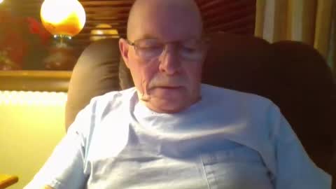 Snapshot of aguynrkfrd chatting on December 2024 09:56:01 AM aguynrkfrd online show from December 2024 09:56:01 AM