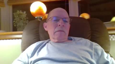 aguynrkfrd online show from April 2026 09:14:01 AM