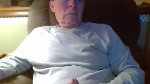 aguynrkfrd online show from April 2026 09:37:01 AM