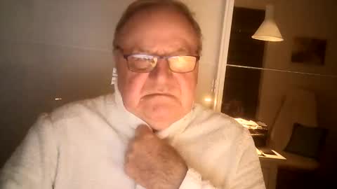 Snapshot of ahmole chatting on December 2024 08:15:01 PM Ole online show from December 2024 08:15:01 PM