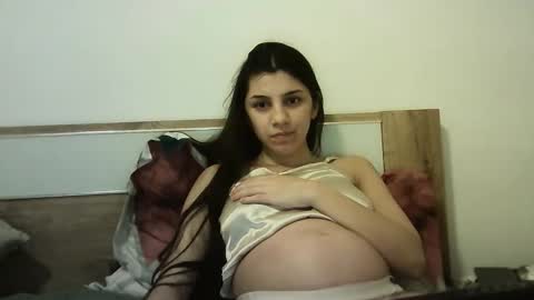 Selena online show from October 2025 08:00:02 PM