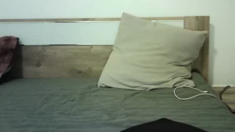 Selena online show from November 2025 07:25:01 PM