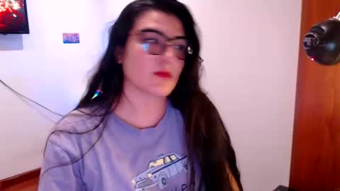 Snapshot of ahrianabluff_ chatting on December 2025 02:06:01 AM Ahriana Bluff online show from December 2025 02:06:01 AM