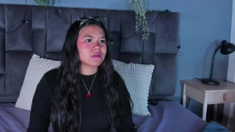 Snapshot of ahslyevans__ chatting on May 2026 11:39:02 AM AHSLY online show from May 2026 11:39:02 AM