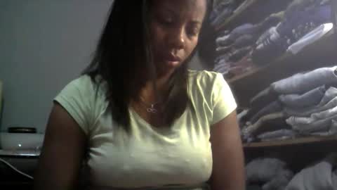 Snapshot of aicha_boobs chatting on October 2025 02:09:02 AM Aicha boobs online show from October 2025 02:09:02 AM