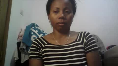 Snapshot of aicha_boobs chatting on October 2025 01:09:01 AM Aicha boobs online show from October 2025 01:09:01 AM