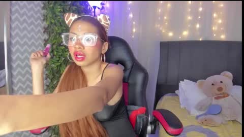 Aida online show from March 2025 04:41:02 AM