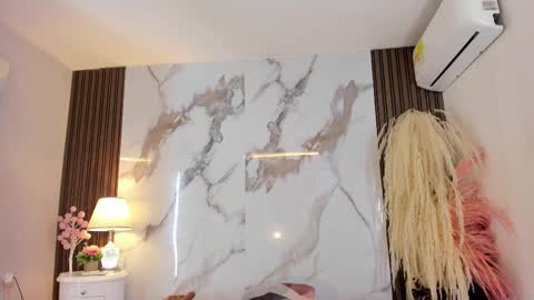 Aida  online show from February 2025 12:37:02 PM