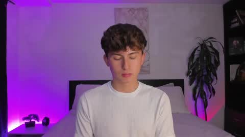 A H  online show from January 2025 02:33:01 AM