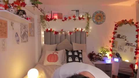 A H  online show from October 2025 12:44:02 AM