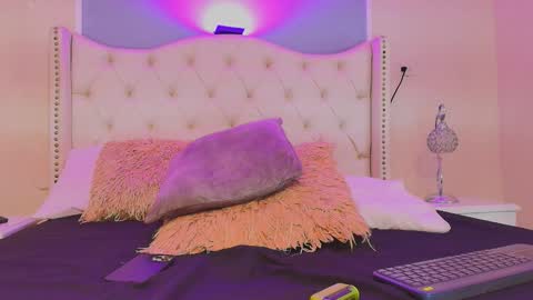 Snapshot of aiden_royce chatting on September 2025 09:14:02 PM aiden_royce online show from September 2025 09:14:02 PM