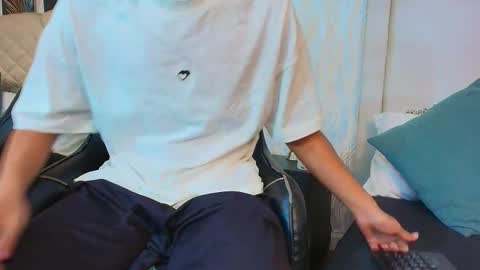 Snapshot of aiden_royce chatting on September 2025 11:31:02 PM aiden_royce online show from September 2025 11:31:02 PM