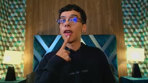 Snapshot of aiden_royce chatting on October 2025 04:00:02 AM aiden_royce online show from October 2025 04:00:02 AM