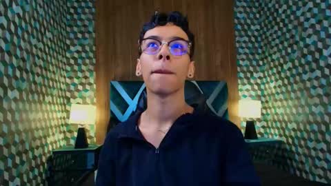 Snapshot of aiden_royce chatting on October 2025 08:30:02 PM aiden_royce online show from October 2025 08:30:02 PM